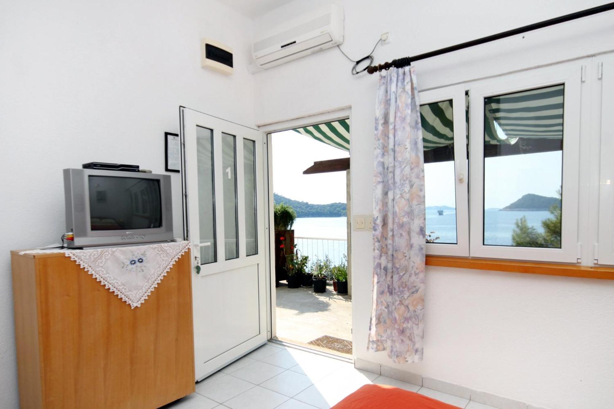 Apartments By The Sea Ubli, Lastovo - 8354 Uble Cameră foto